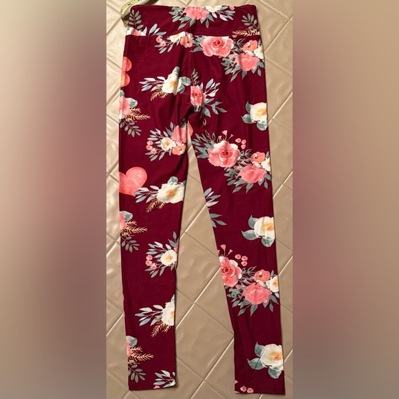 LuLaRoe Floral Heart Leggings One Size Burgundy Pink Valentines Stretch OS - Picture 8 of 8